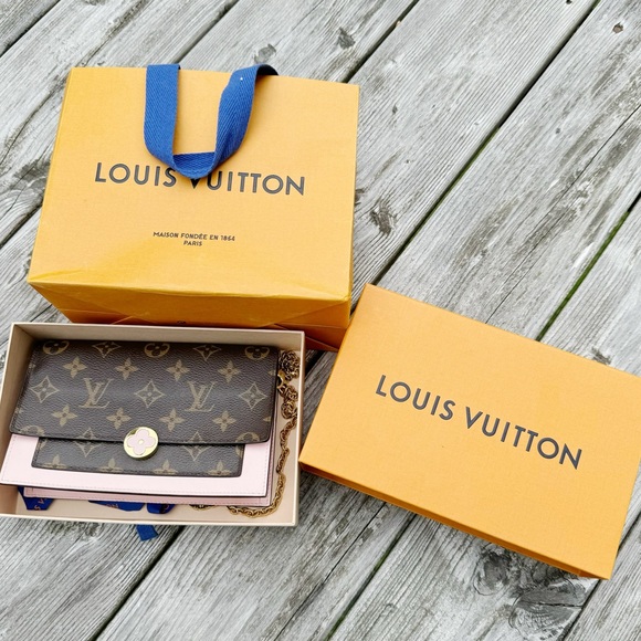 Louis Vuitton Portefeuille Flor Chain Wallet Crossbody Monogram Pink - Picture 1 of 5